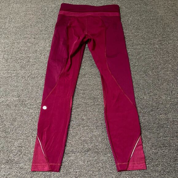 Lululemon Pants - Lululemon Cropped Leggings Womens 4 Cranberry Red/Pink Pockets Yoga Workout